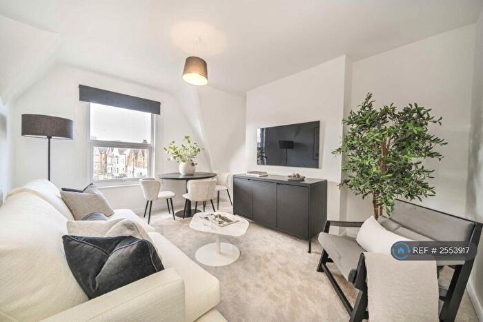 2 Bedroom Flat To Rent In Norwood Road, London, SE24