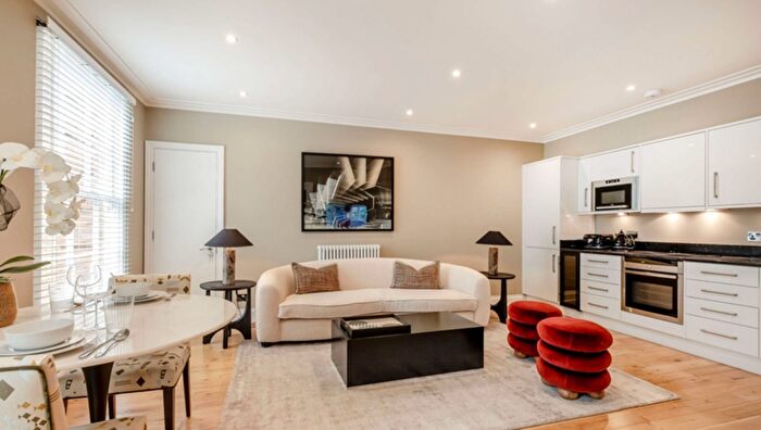 1 Bedroom Flat To Rent In Grosvenor Hill, Mayfair, W1K