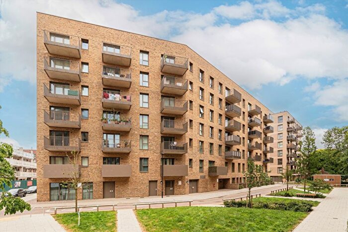 1 Bedroom Flat To Rent In Clovelly Road, Hounslow, TW3