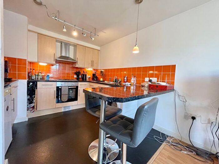 1 Bedroom Flat To Rent In Hendre Road, SE1