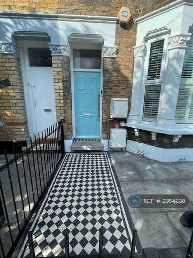 2 Bedroom Flat To Rent In Gosterwood Street, London, SE8