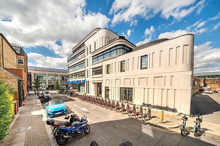 2 Bedroom Flat To Rent In Montserrat Road, London, SW15