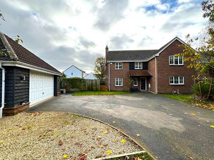 5 Bedroom Detached House For Sale In Bakehouse Close, Benwick, March, Cambs., PE15