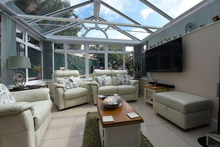 4 Bedroom Detached House For Sale In Pensnett, Tansey Green Road, DY5