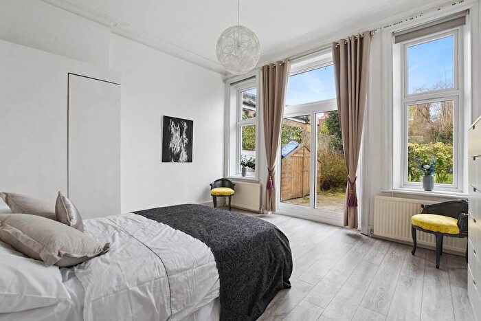 3 Bedroom Flat For Sale In Greencroft Gardens, London, NW6