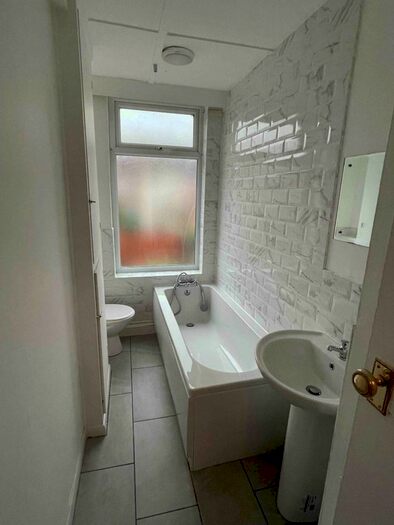 3 Bedroom Terraced House To Rent In Cambridge Street, Mansfield, NG18