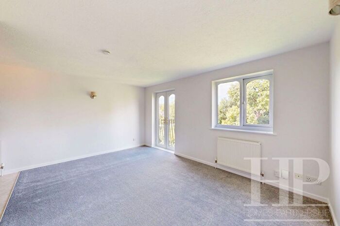 1 Bedroom Flat To Rent In Sequoia Park, Crawley, RH11