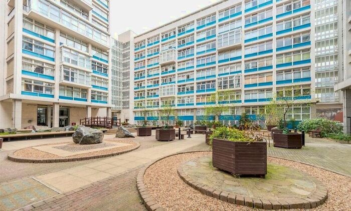 2 Bedroom Flat To Rent In Metro Central Heights, Elephant And Castle, SE1