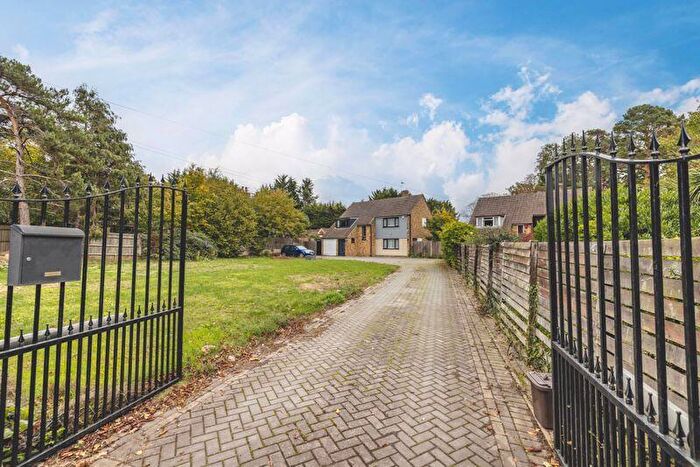 4 Bedroom Detached House For Sale In Stoke Poges Lane, Stoke Poges, SL2