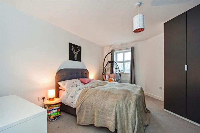 1 Bedroom Flat For Sale In Draper Close, Andover, SP11