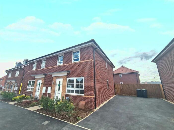 3 Bedroom Semi-Detached House To Rent In Marconi Drive, Beeston, Nottingham, NG9