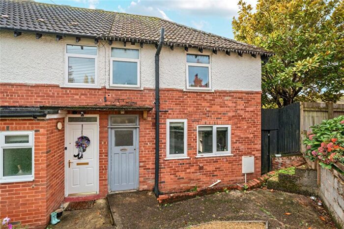 2 Bedroom End Of Terrace House For Sale In Manstone Avenue, Sidmouth, Devon, EX10