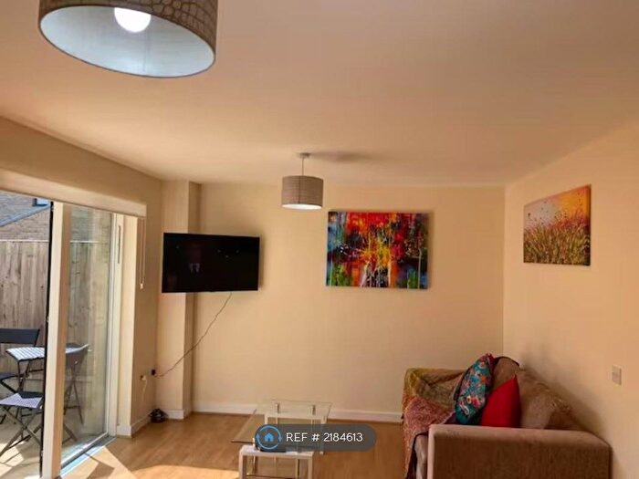 2 Bedroom Detached House To Rent In Elm Road, Trumpington, Cambridge, CB2