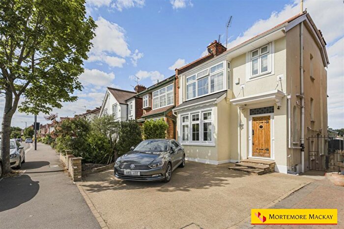 4 Bedroom Semi Detached House For Sale In Green Dragon Lane, London, N21