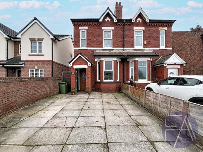 2 Bedroom Semi Detached House For Sale In Rufford Road, Southport, PR9