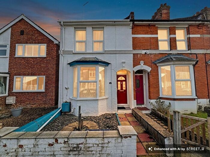 3 Bedroom End Terrace House For Sale In Star Road, Ashford, TN24