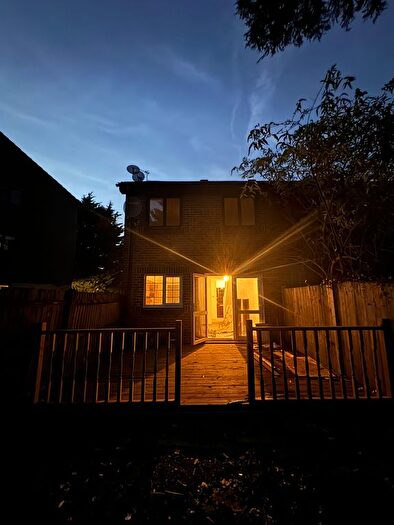 4 Bedroom Detached House To Rent In Southerngate Way, London, SE14