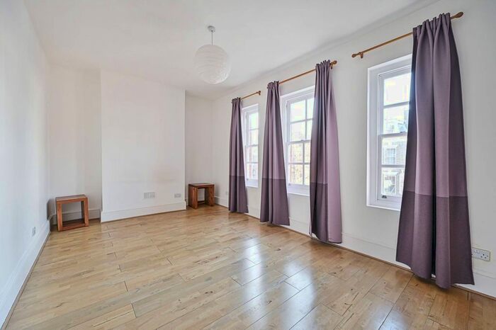 2 Bedroom Flat To Rent In Mare Street, Hackney, London, E8