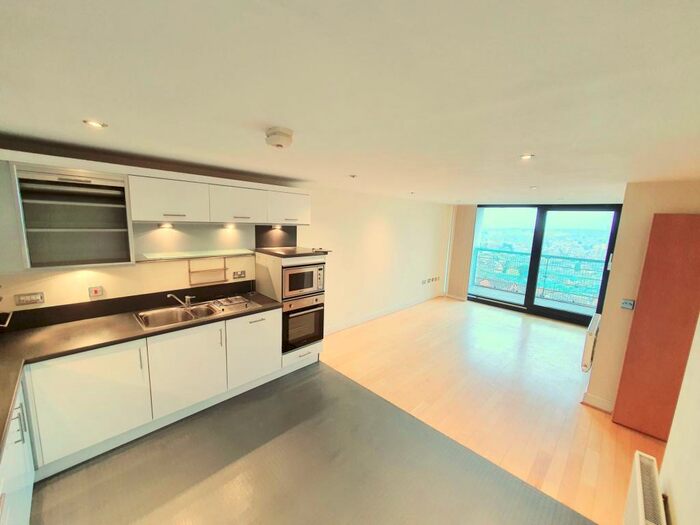 2 Bedroom Flat To Rent In Kingsway, Finchley, N12