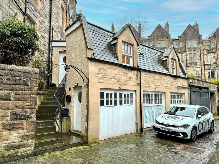 2 Bedroom Flat To Rent In Douglas Gardens Mews, West End, Edinburgh, EH4