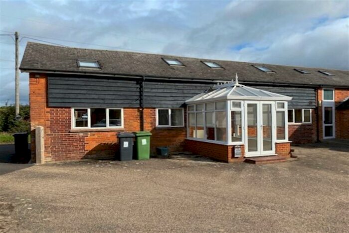 2 Bedroom Cottage To Rent In Ramsdell, RG26