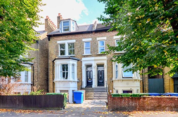 3 Bedroom Maisonette To Rent In Barry Road, East Dulwich, London, SE22