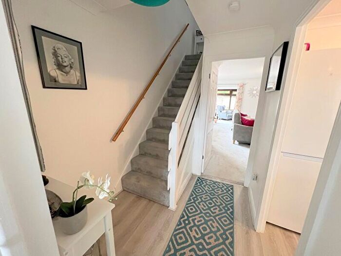 2 Bedroom End Of Terrace House For Sale In Aysha Close, New Milton, Hampshire., BH25