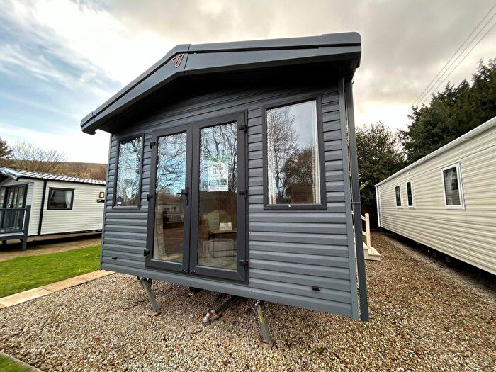 2 Bedroom Park Home For Sale In Chantry Country And Leisure Park, DL8