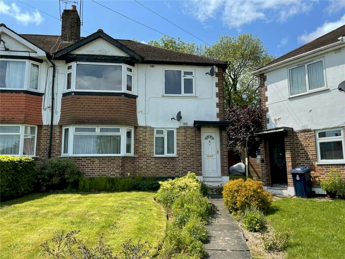 2 Bedroom Apartment To Rent In Meadway Close, Barnet, Herts, EN5