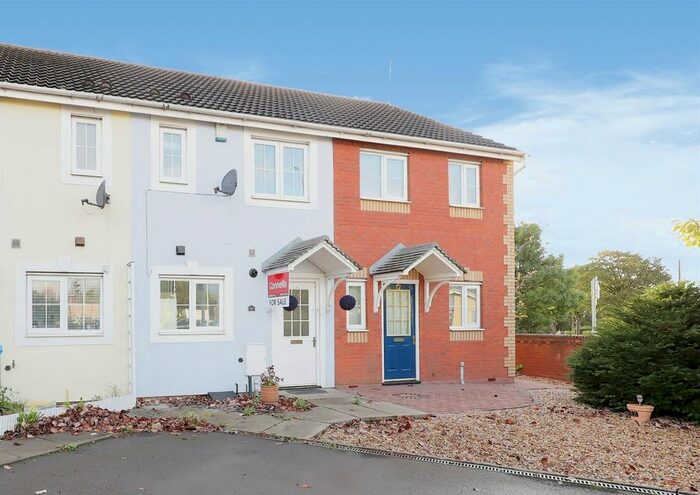 2 Bedroom Town House For Sale In West Winds, Featherstone, Wolverhampton, WV10