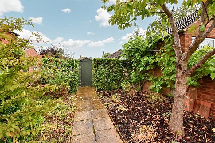 2 Bedroom Cottage For Sale In Water Lane, Bassingham, LN5