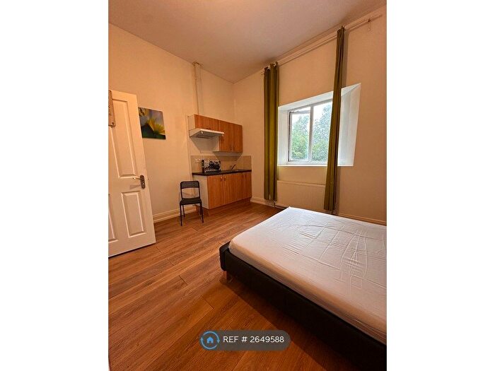 Studio To Rent In Wimborne Road, Bournemouth, BH2