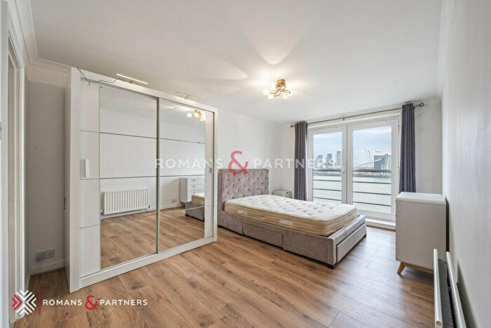 3 Bedroom Apartment To Rent In Millennium Drive, Isle Of Dogs, E14