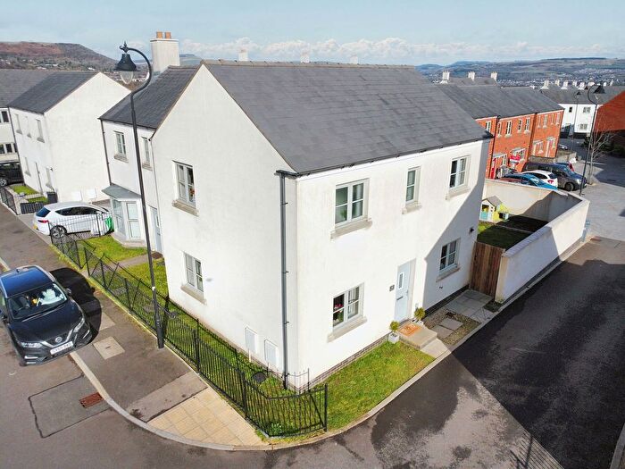 3 Bedroom Semi Detached House For Sale In Lle Crymlyn, Llandarcy, Neath, SA10