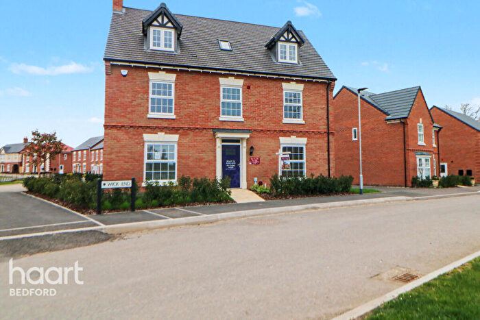 5 Bedroom Detached House For Sale In Biddenham Park, Bedford, MK40