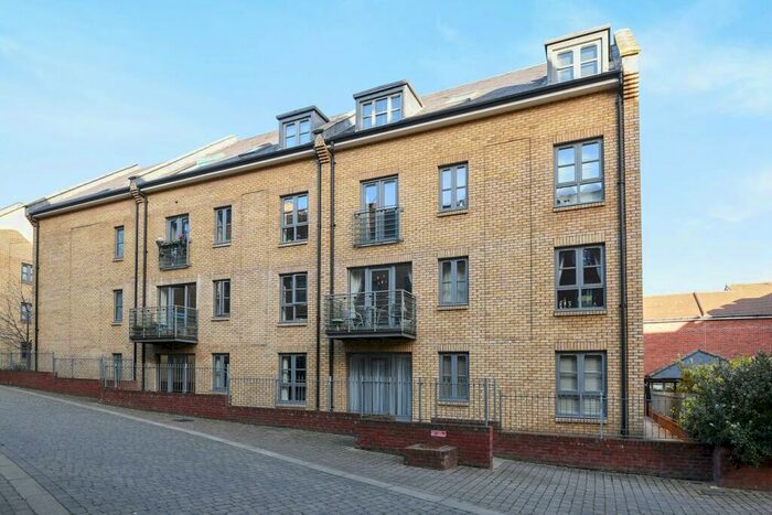 1 Bedroom Apartment To Rent In Coopers Yard, Hitchin, SG5