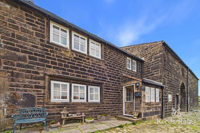 4 Bedroom Semi-Detached House To Rent In Sourhall Road, Todmorden, Lancashire, OL14