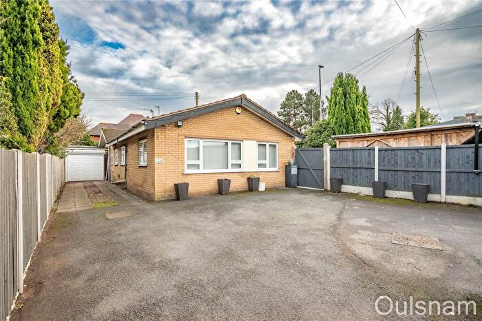 3 Bedroom Bungalow For Sale In Kidderminster Road, Bromsgrove, Worcestershire, B61