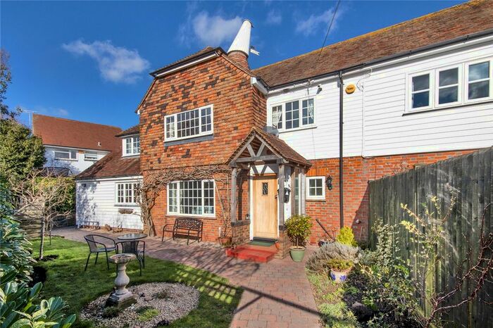 3 Bedroom Semi-Detached House For Sale In The Green, Woodchurch, Ashford, Kent, TN26