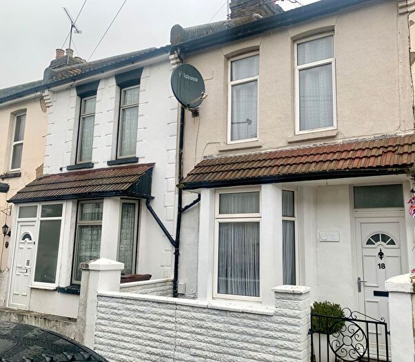 3 Bedroom Terraced House For Sale In May Road, Gillingham, Kent, ME7