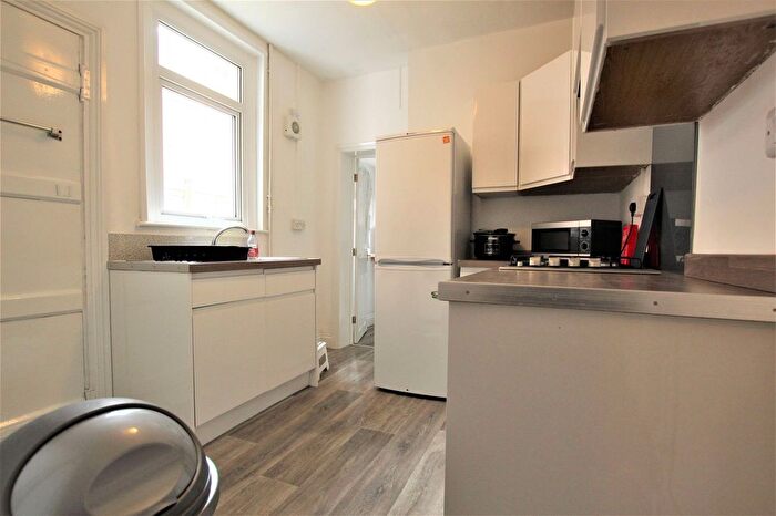 3 Bedroom Property To Rent In Stroud Road, Gloucester, GL1