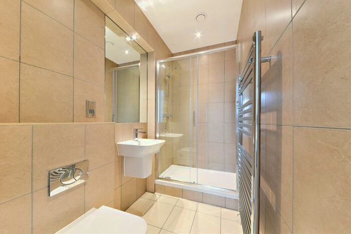 2 Bedroom Flat To Rent In Bugle House, Larkwood Avenue, London, SE10