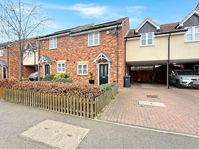 3 Bedroom Semi Detached House For Sale In Panfield Lane, Braintree, CM7