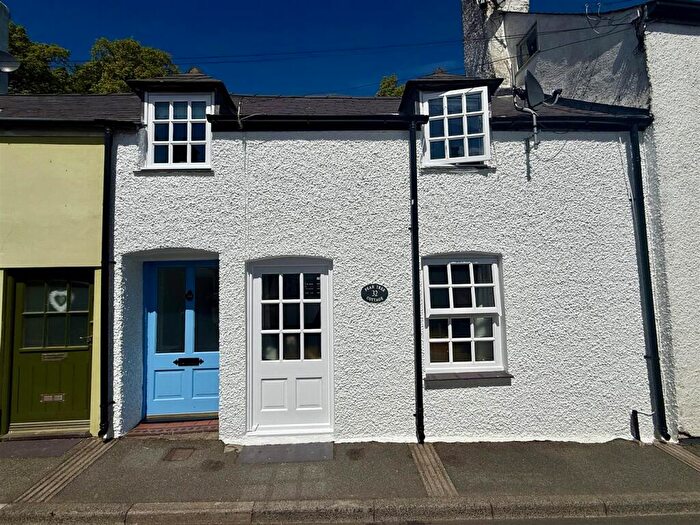 2 Bedroom House For Sale In Wexham Street, Beaumaris, LL58