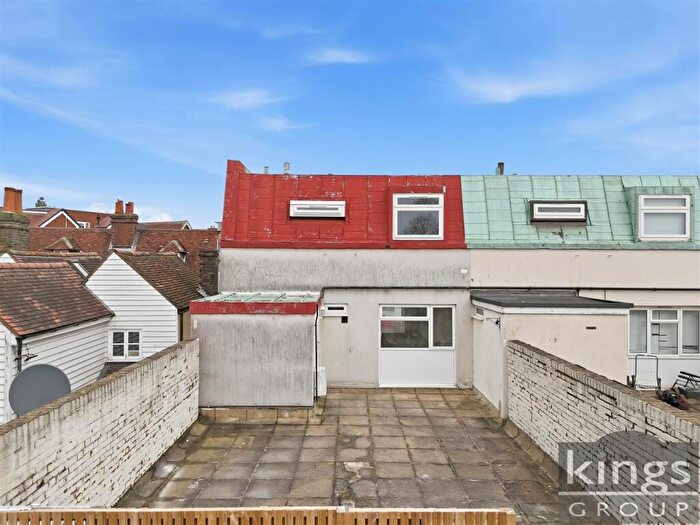 3 Bedroom Duplex For Sale In High Street, Old Harlow, CM17