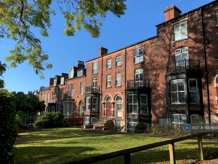 2 Bedroom Flat To Rent In Moorland Hall, Leeds, LS3