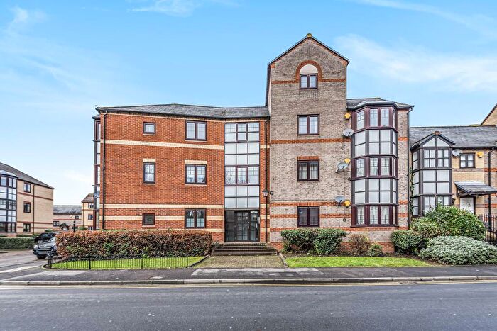 2 Bedroom Apartment To Rent In Fobney Street, Reading, RG1