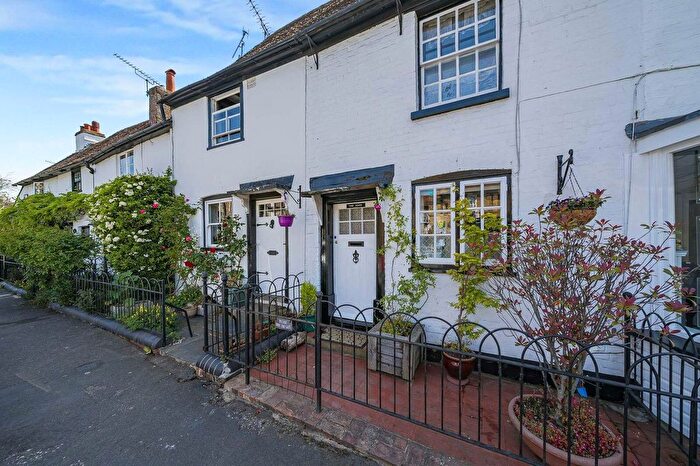 2 Bedroom Property For Sale In High Street, Eynsford, Dartford, DA4