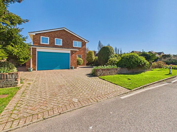 4 Bedroom Detached House For Sale In Golden Avenue, East Preston, BN16