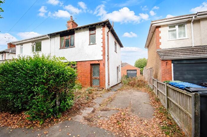 3 Bedroom Semi-Detached House For Sale In Butlin Road, Town Centre, Rugby, CV21